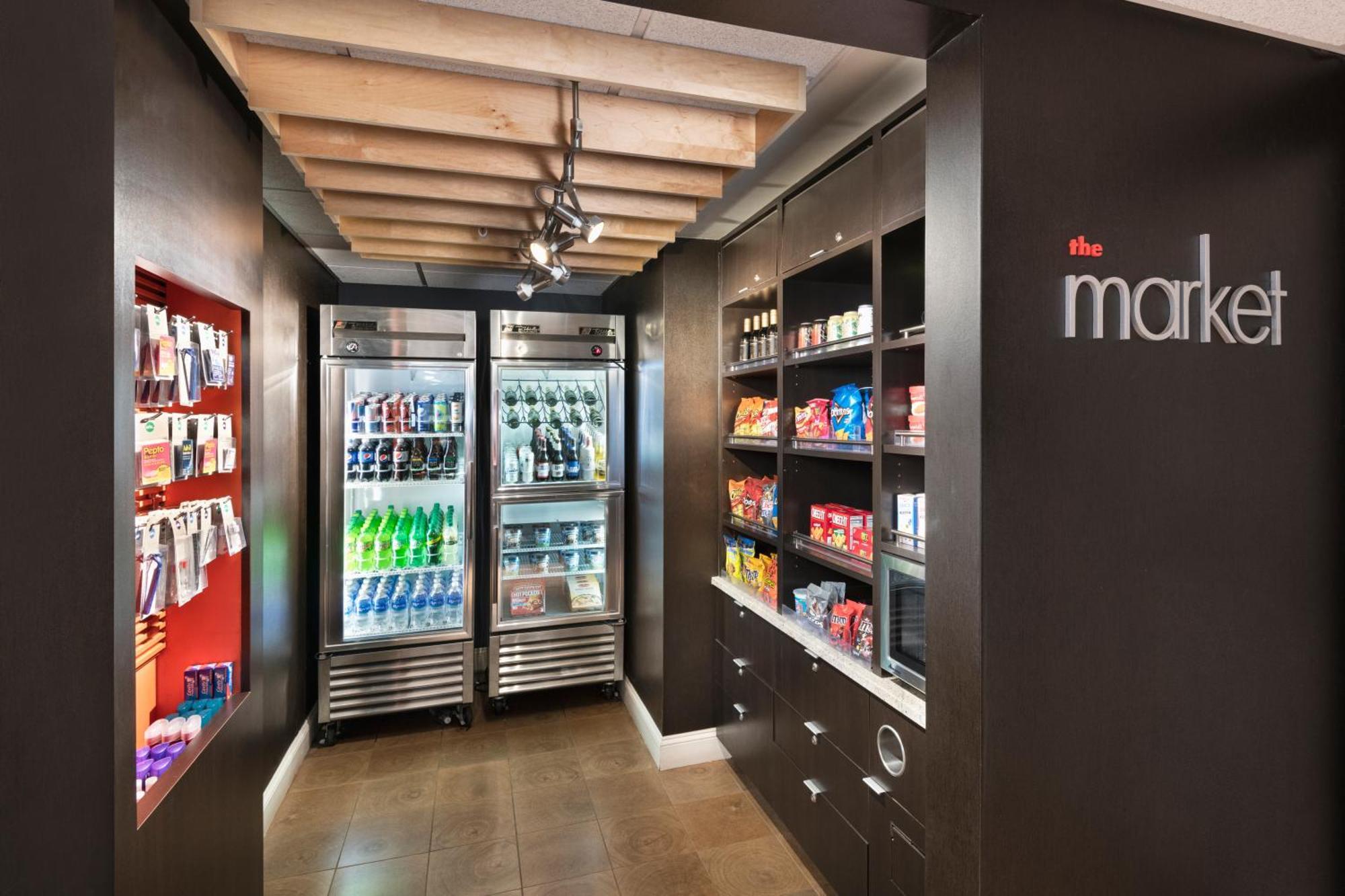 Courtyard By Marriott Burlington Hotel Ngoại thất bức ảnh