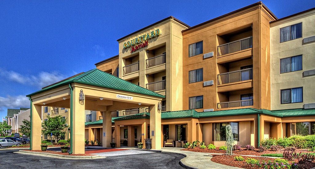 Courtyard By Marriott Burlington Hotel Ngoại thất bức ảnh